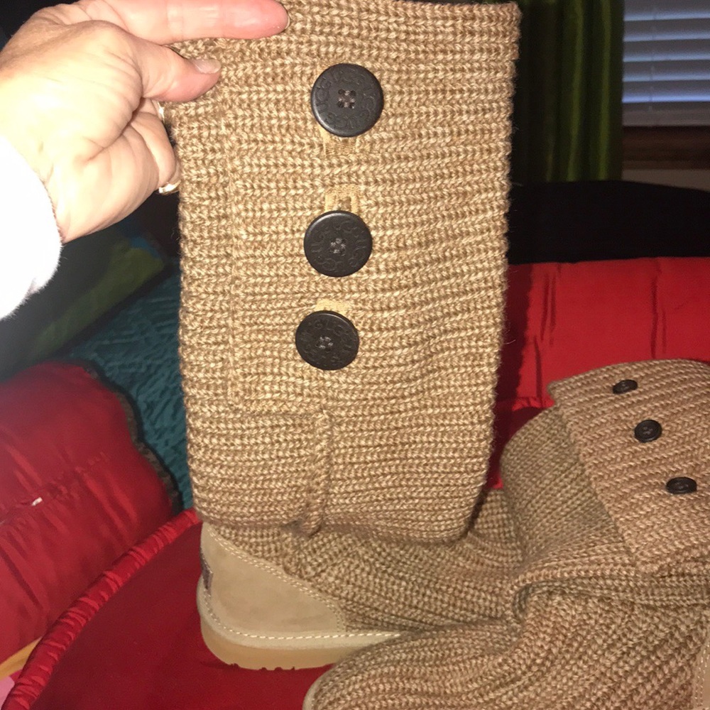 Sweater style UGG’s !